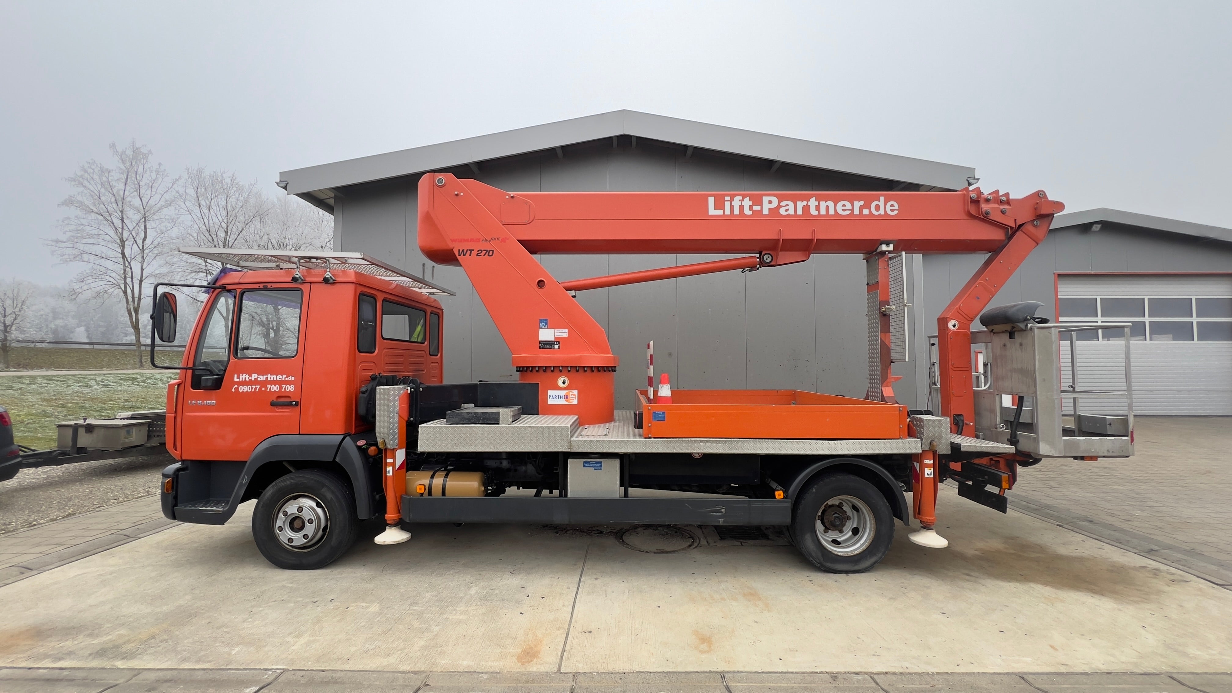 LKW-Arbeitsbühne und Hubsteiger von Liftpartner im Einsatz